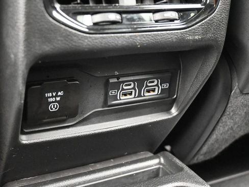 Used 2023 Jeep Grand Cherokee L Limited image 34