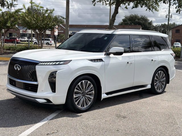 Used 2025 INFINITI QX80 Sensory AWD/4WD image 7