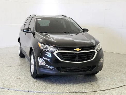 Used 2018 Chevrolet Equinox LT FWD image 2