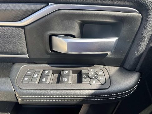 Used 2025 RAM 2500 Big Horn AWD/4WD image 19