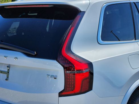 New 2025 Volvo XC90 T8 Plus w/ Protection Package image 10