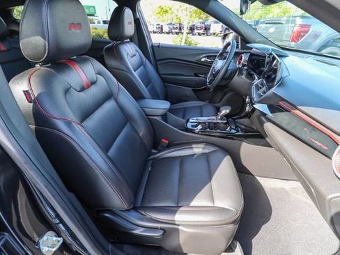 Used 2024 Chevrolet Trax RS w/ Sunroof Package FWD image 23