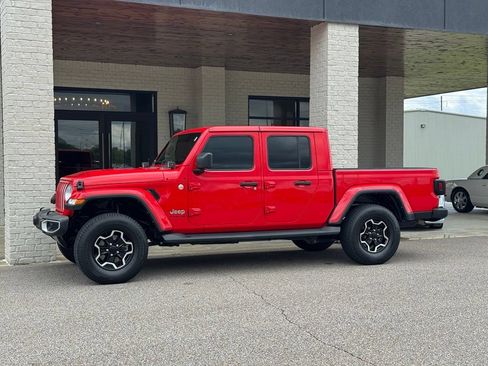 Used 2021 Jeep Gladiator Overland AWD/4WD image 5