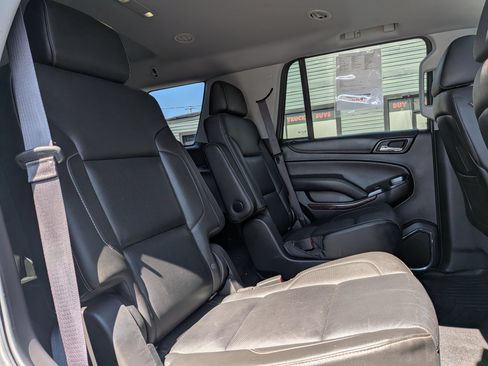 Used 2016 GMC Yukon SLT w/ Open Road Package AWD/4WD image 8