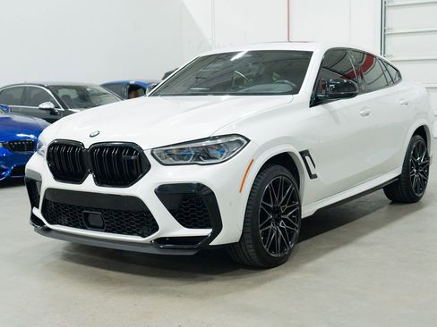 Used 2021 BMW X6 M w/ Competition Package image 3