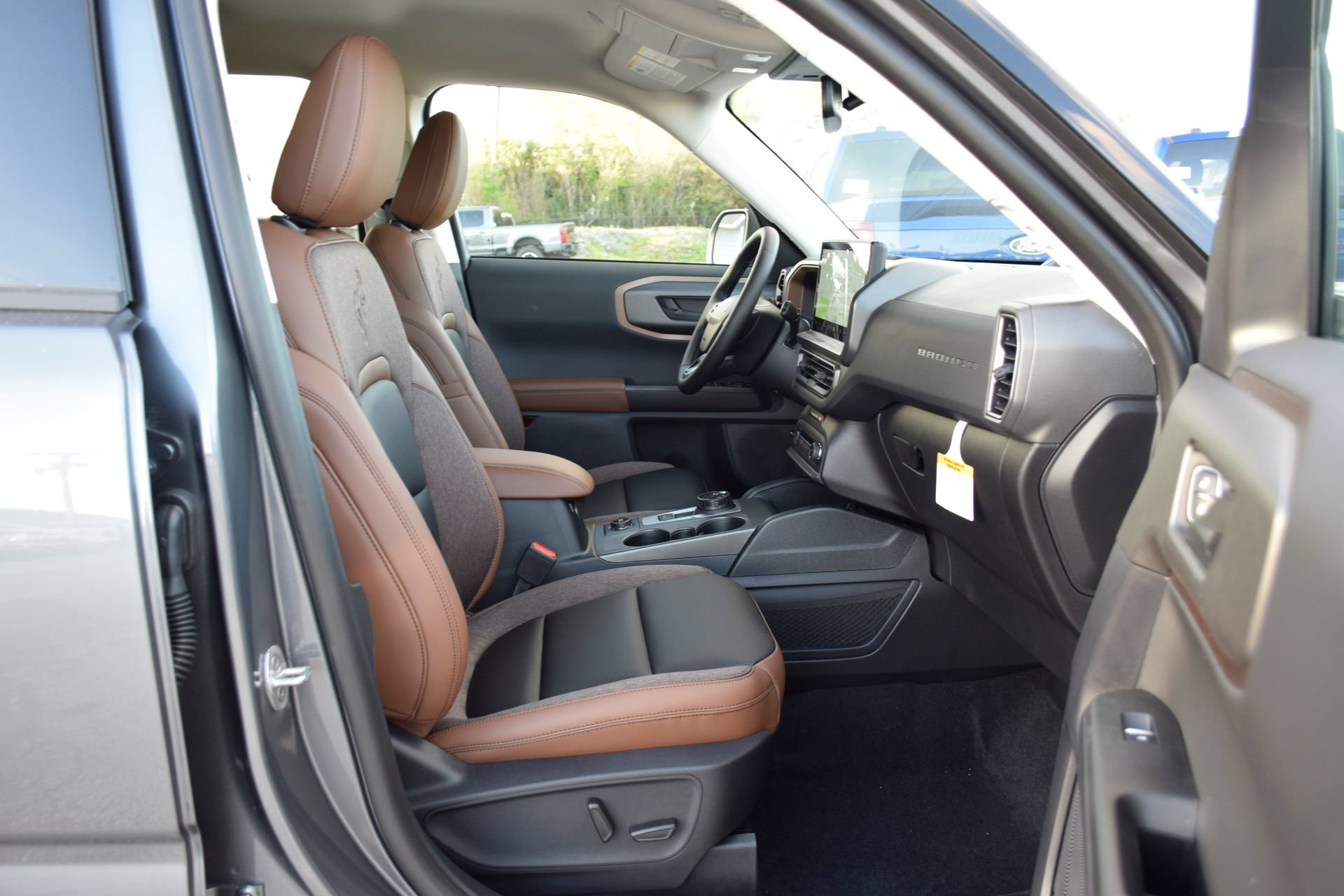 New 2026 Ford Bronco Sport Outer Banks w/ Outer Banks Tech Package+ AWD/4WD image 23