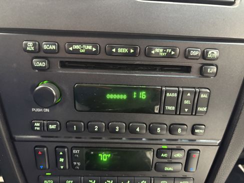 Used 2004 Ford Thunderbird Deluxe image 13