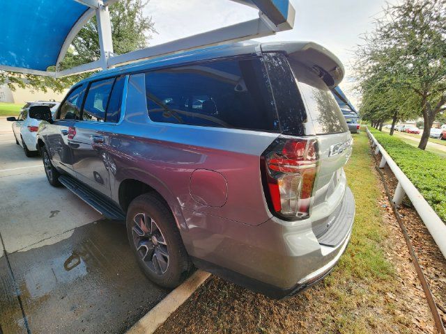 Used 2024 Chevrolet Suburban LT w/ LT Signature Plus Package RWD image 4