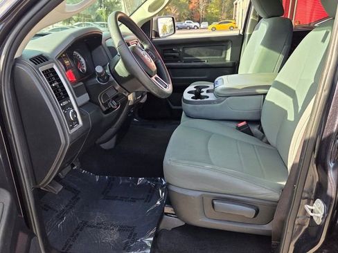 Used 2017 RAM 1500 Express image 9