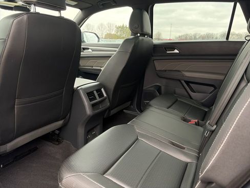 Used 2022 Volkswagen Atlas Cross Sport SEL image 29