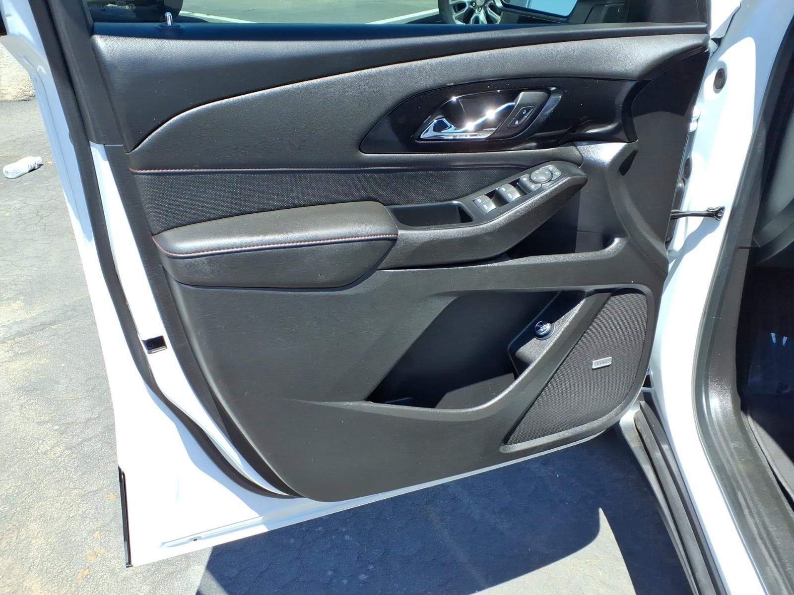 Used 2023 Chevrolet Traverse RS AWD/4WD image 13