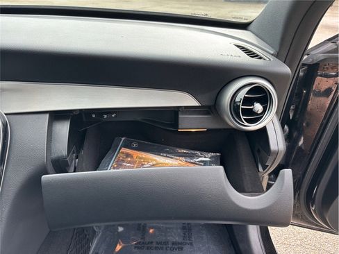 Used 2019 Mercedes-Benz C 300 Sedan image 42