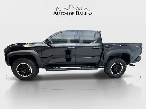 Used 2026 Toyota Tacoma TRD Off-Road w/ TRD Off Road Upgrade Package AWD/4WD image 5