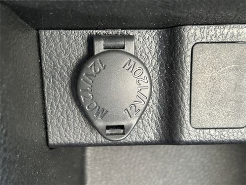 Used 2019 Toyota Corolla L image 23