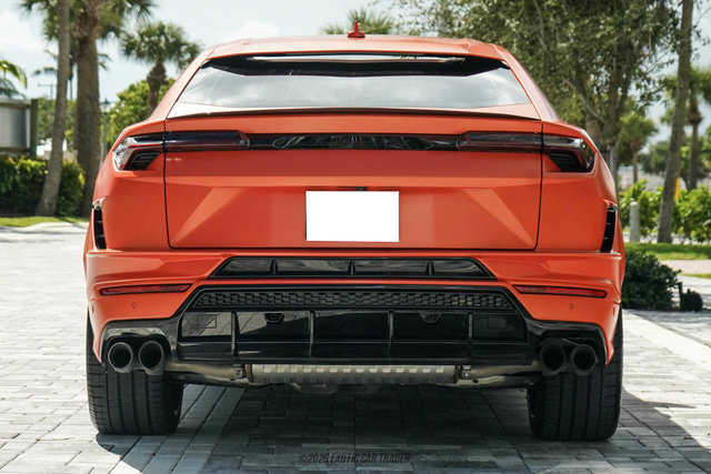 Used 2024 Lamborghini Urus S AWD/4WD image 6