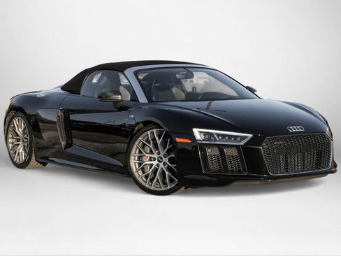 Used 2018 Audi R8 V10 plus image 5