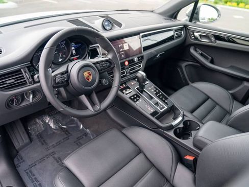 New 2026 Porsche Macan Turbo AWD/4WD image 4