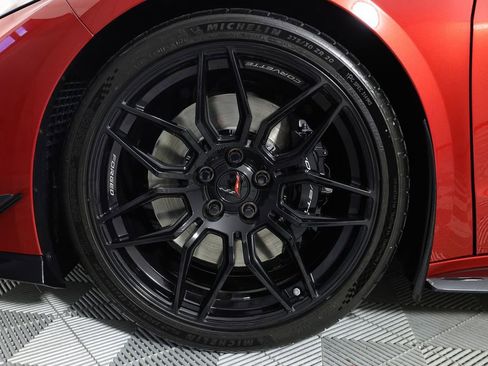 Used 2025 Chevrolet Corvette Z06 RWD image 49