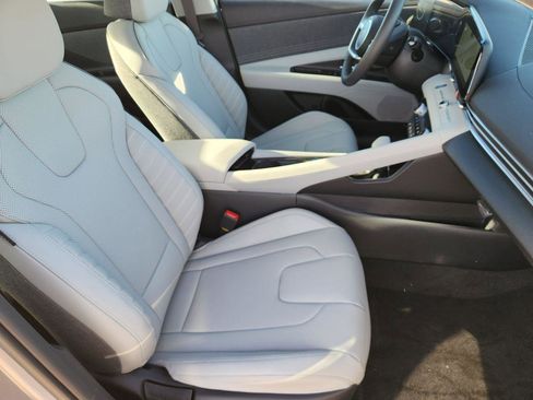 New 2026 Hyundai Elantra Limited image 11