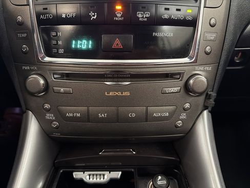 Used 2011 Lexus IS 350C image 23
