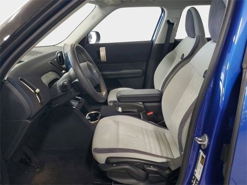 Certified 2025 MINI Cooper Countryman S image 9