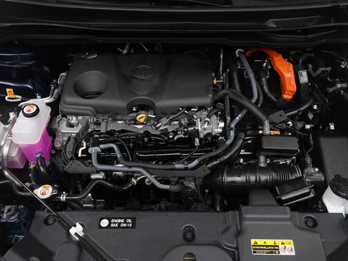 Used 2025 Toyota Sienna XLE image 32