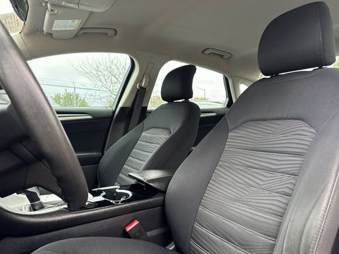 Used 2016 Ford Fusion SE image 21