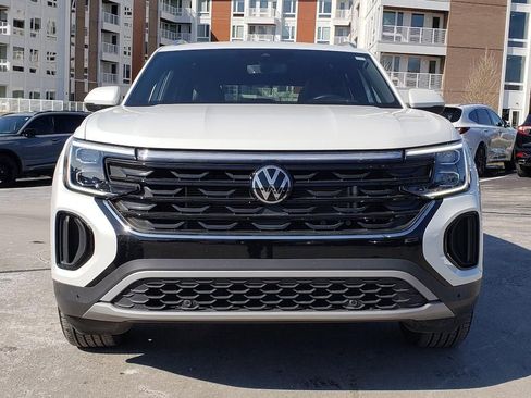 Used 2024 Volkswagen Atlas Cross Sport SEL image 2