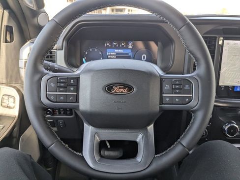 New 2025 Ford F150 Lariat w/ Equipment Group 502A High image 29