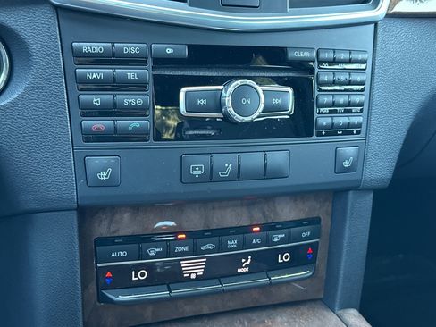 Used 2013 Mercedes-Benz E 350 Sedan image 20