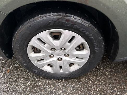 Used 2019 Dodge Journey SE image 3