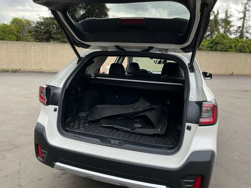 Used 2020 Subaru Outback Limited image 26