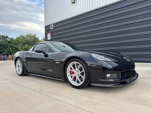 Used 2007 Chevrolet Corvette Z06 w/ Preferred Equipment Group RWD image 19