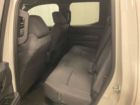 Used 2025 Toyota Tacoma SR5 AWD/4WD image 31