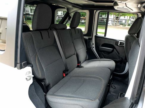 Used 2024 Jeep Wrangler Sport S image 37