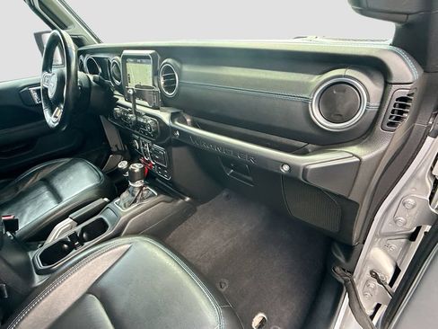 Used 2021 Jeep Wrangler Unlimited Rubicon 4xe w/ Cold Weather Group AWD/4WD image 34