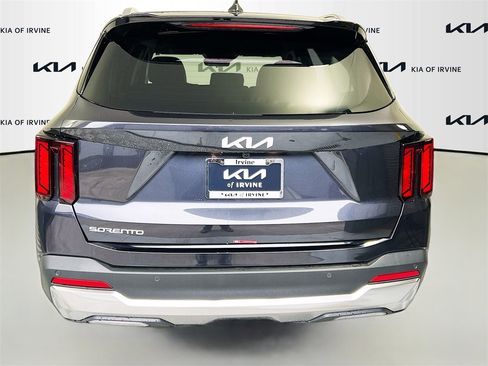 New 2026 Kia Sorento S image 6
