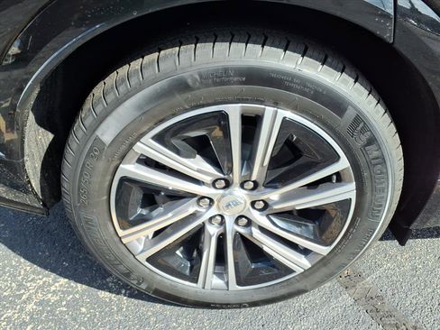 New 2026 Cadillac Lyriq Luxury image 19