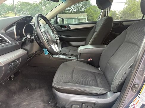Used 2017 Subaru Outback 2.5i Premium AWD/4WD image 10
