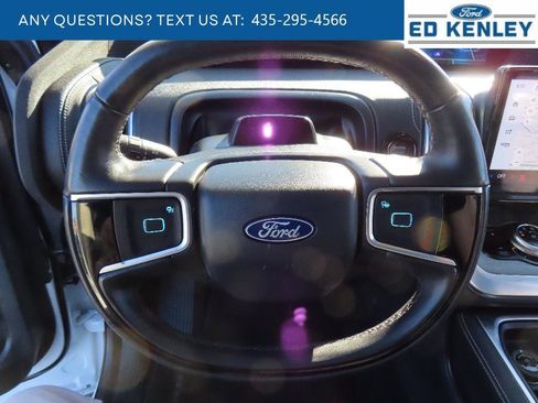 Used 2025 Ford Expedition Platinum AWD/4WD image 19