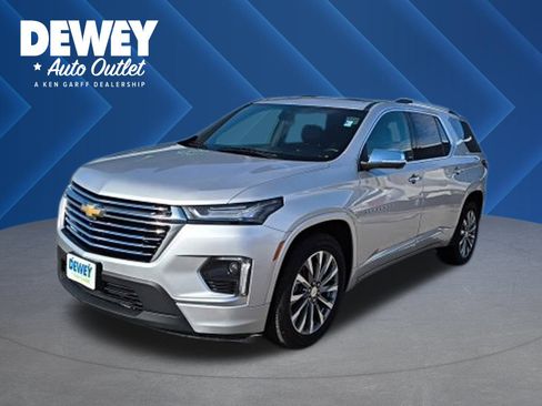 Used 2022 Chevrolet Traverse Premier image 1