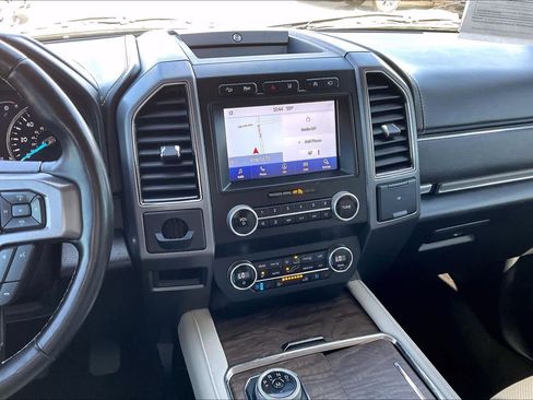 Used 2021 Ford Expedition Platinum image 7