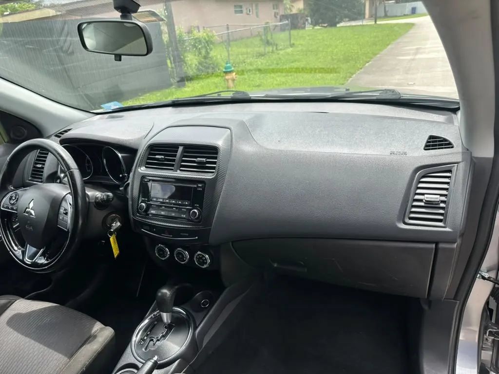 Used 2017 Mitsubishi Outlander Sport LE AWD/4WD image 16