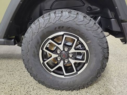 Used 2026 Jeep Wrangler Unlimited Rubicon image 8