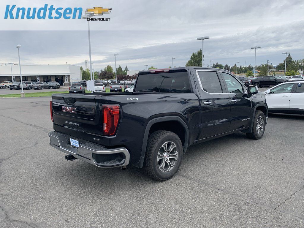 Used 2025 GMC Sierra 1500 SLT AWD/4WD image 7