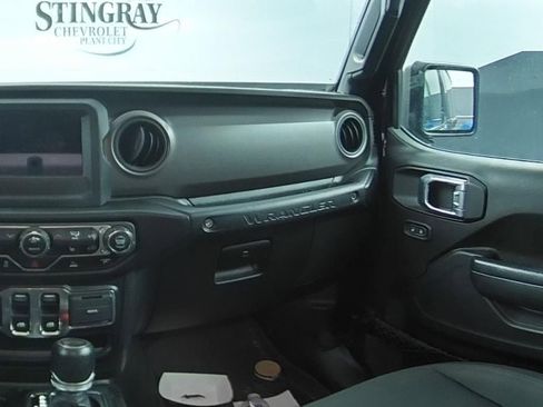 Used 2022 Jeep Wrangler Sport AWD/4WD image 15