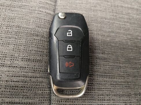 Used 2021 Ford F150 XL w/ Trailer Tow Package image 32