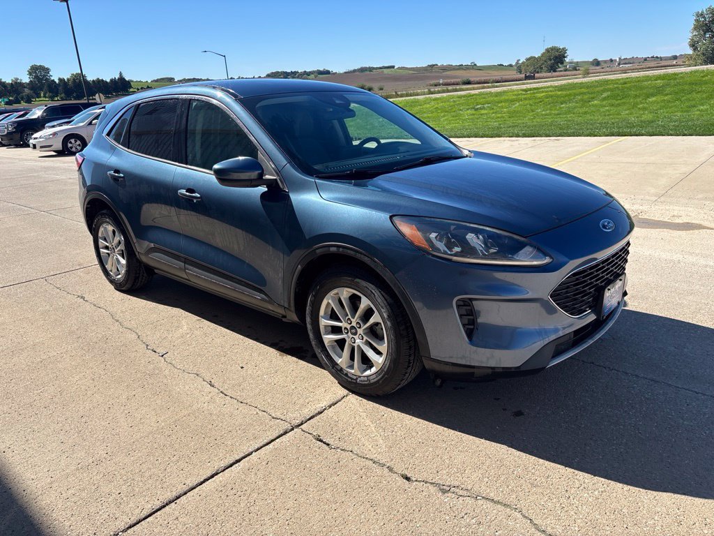 Used 2020 Ford Escape SE FWD image 3