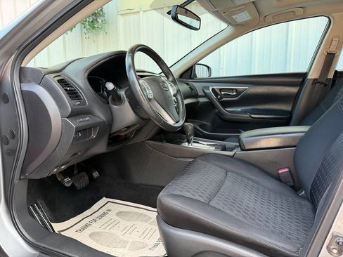 Used 2016 Nissan Altima 2.5 SV w/ Convenience Package FWD image 11
