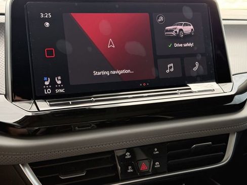 New 2025 Volkswagen Atlas Peak Edition SE image 15